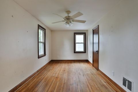 Tiny photo for 66 Demorest Road, Columbus, OH 43204 (MLS # 226018132)