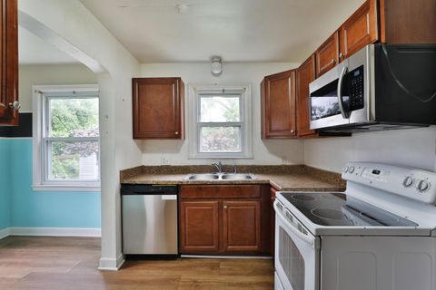 Tiny photo for 66 Demorest Road, Columbus, OH 43204 (MLS # 226018132)