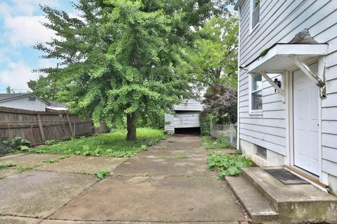 Tiny photo for 66 Demorest Road, Columbus, OH 43204 (MLS # 226018132)