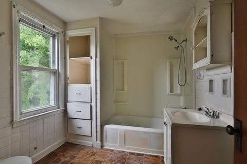 Tiny photo for 66 Demorest Road, Columbus, OH 43204 (MLS # 226018132)