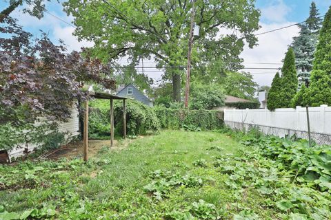 Tiny photo for 66 Demorest Road, Columbus, OH 43204 (MLS # 226018132)