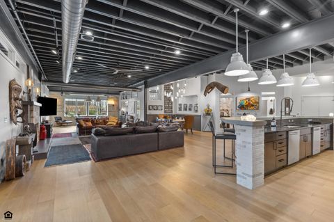 17 W 3rd Avenue 213 Columbus OH 43201