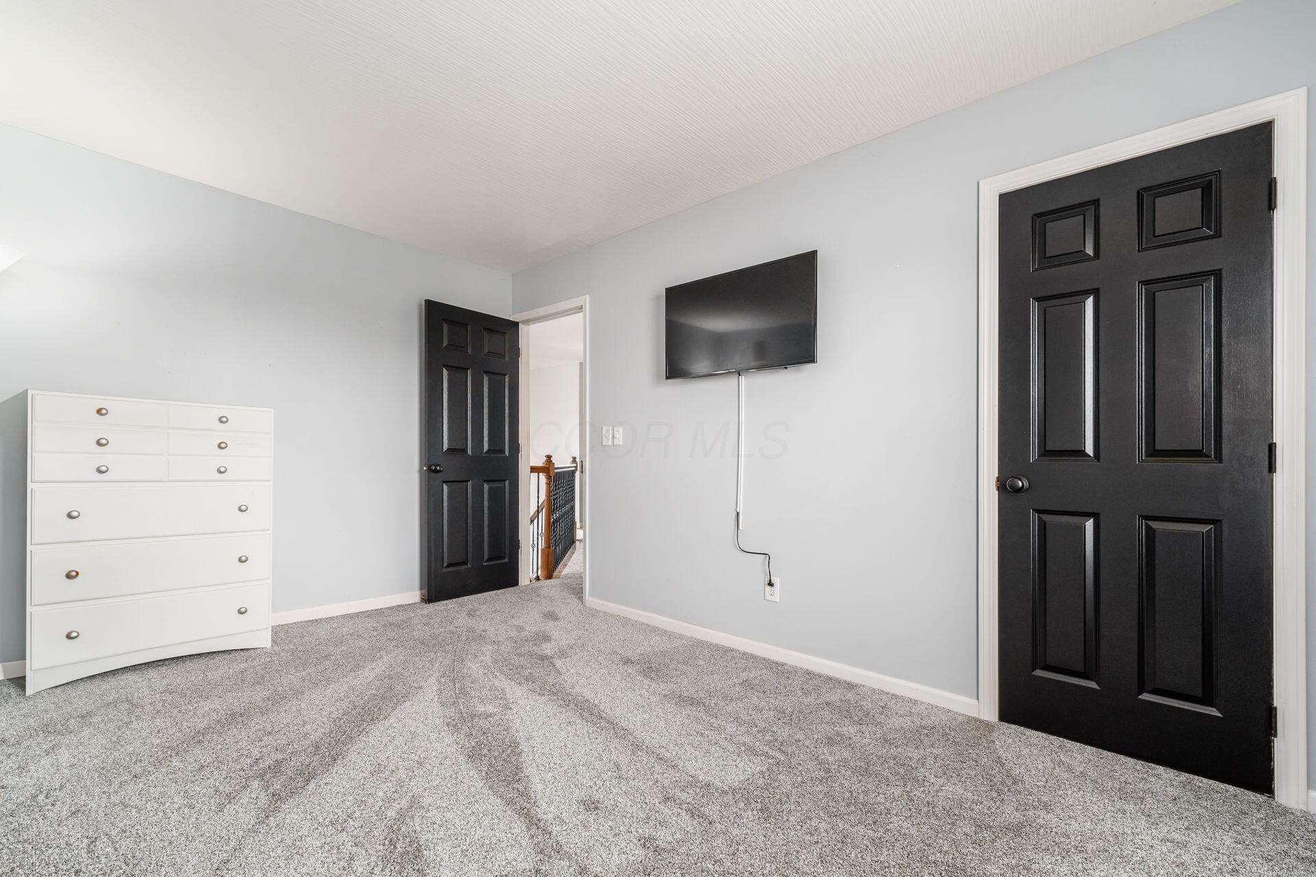 110 Stirling Way, Etna, Ohio image 9