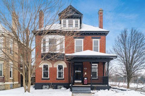 Photo of 572 Linwood Avenue, Columbus, OH 43205 (MLS # 226003111)