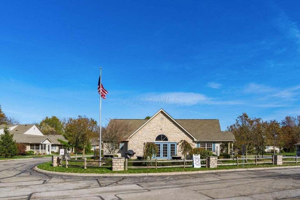 246 Pioneer Circle, Pickerington, Ohio image 4