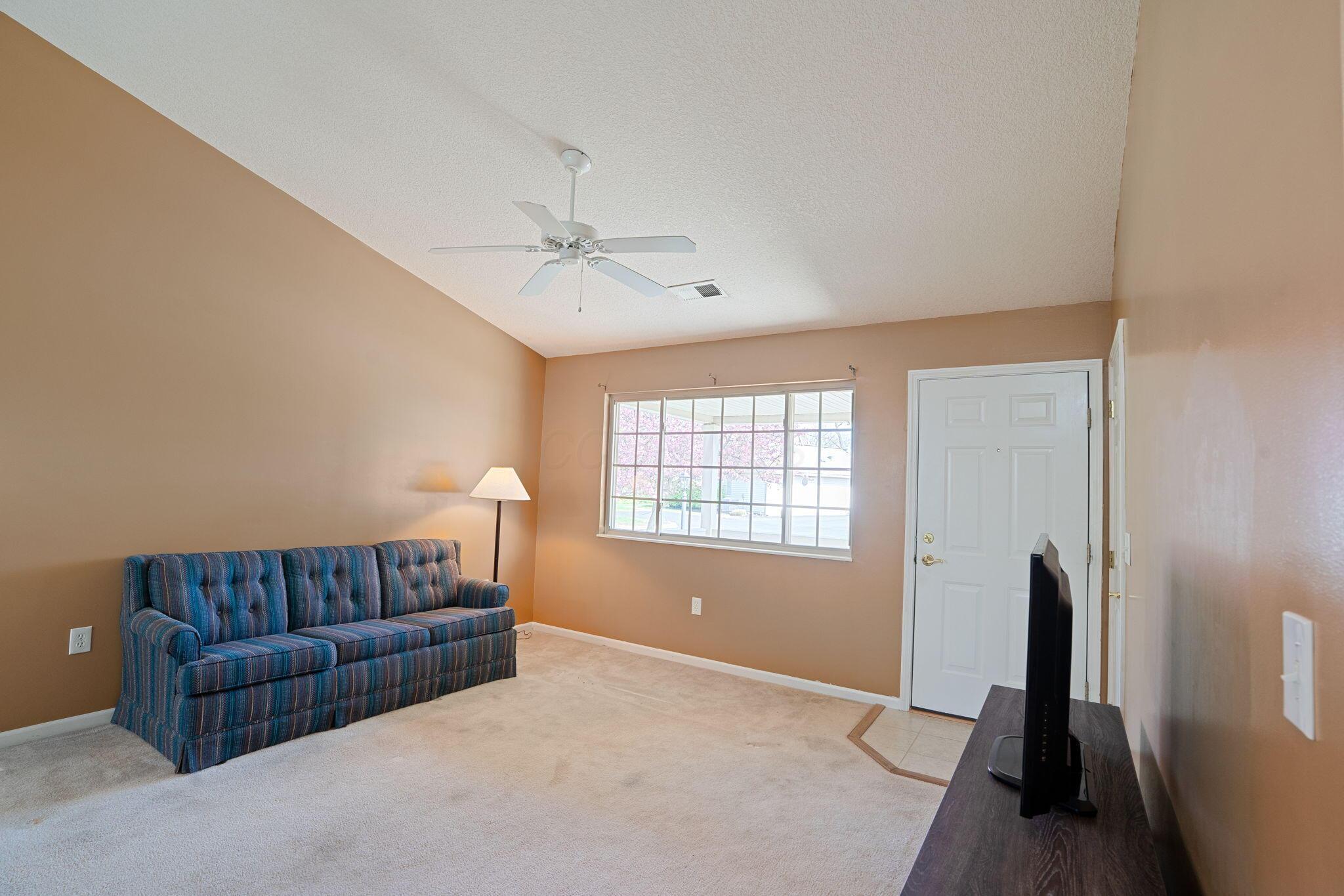 246 Pioneer Circle, Pickerington, Ohio image 10