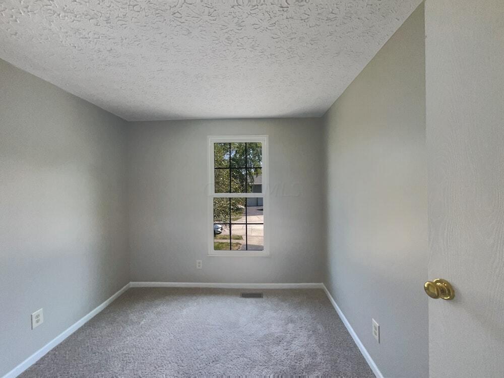 2587 Willow Park Road, Grove City, Ohio image 8