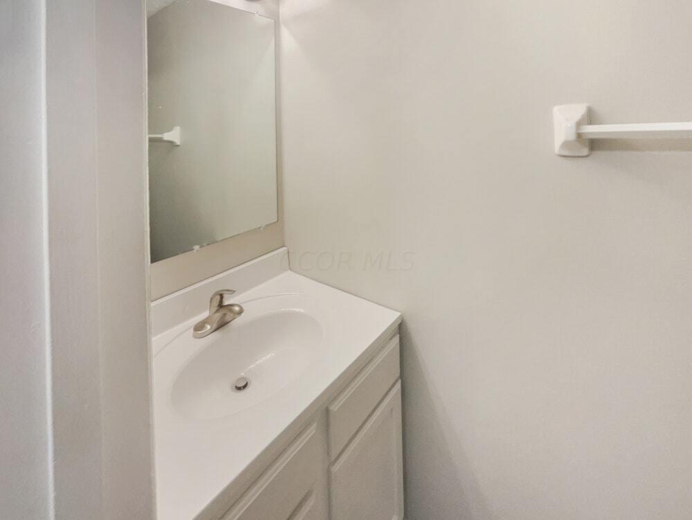 2587 Willow Park Road, Grove City, Ohio image 14