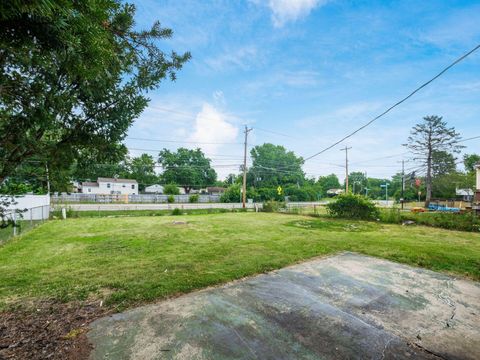 Tiny photo for 5400 Wendover Drive, Columbus, OH 43232 (MLS # 226025779)