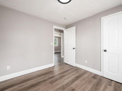 Tiny photo for 5400 Wendover Drive, Columbus, OH 43232 (MLS # 226025779)