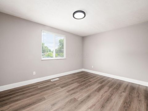 Tiny photo for 5400 Wendover Drive, Columbus, OH 43232 (MLS # 226025779)