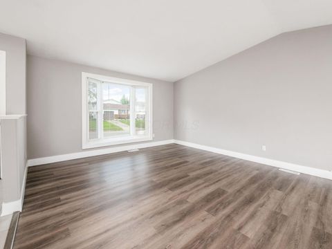 Tiny photo for 5400 Wendover Drive, Columbus, OH 43232 (MLS # 226025779)