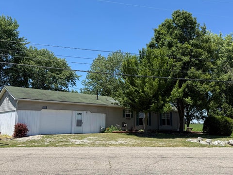 Homes For Sale - 147 N Water Street<br/> Williamsport, OH 43164
