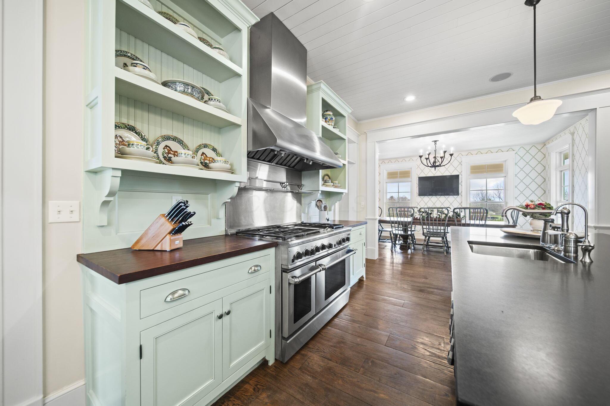 Alexandria, Ohio 43001, United States, 5 Bedrooms Bedrooms, ,11 BathroomsBathrooms,Residential,Contingent,111652