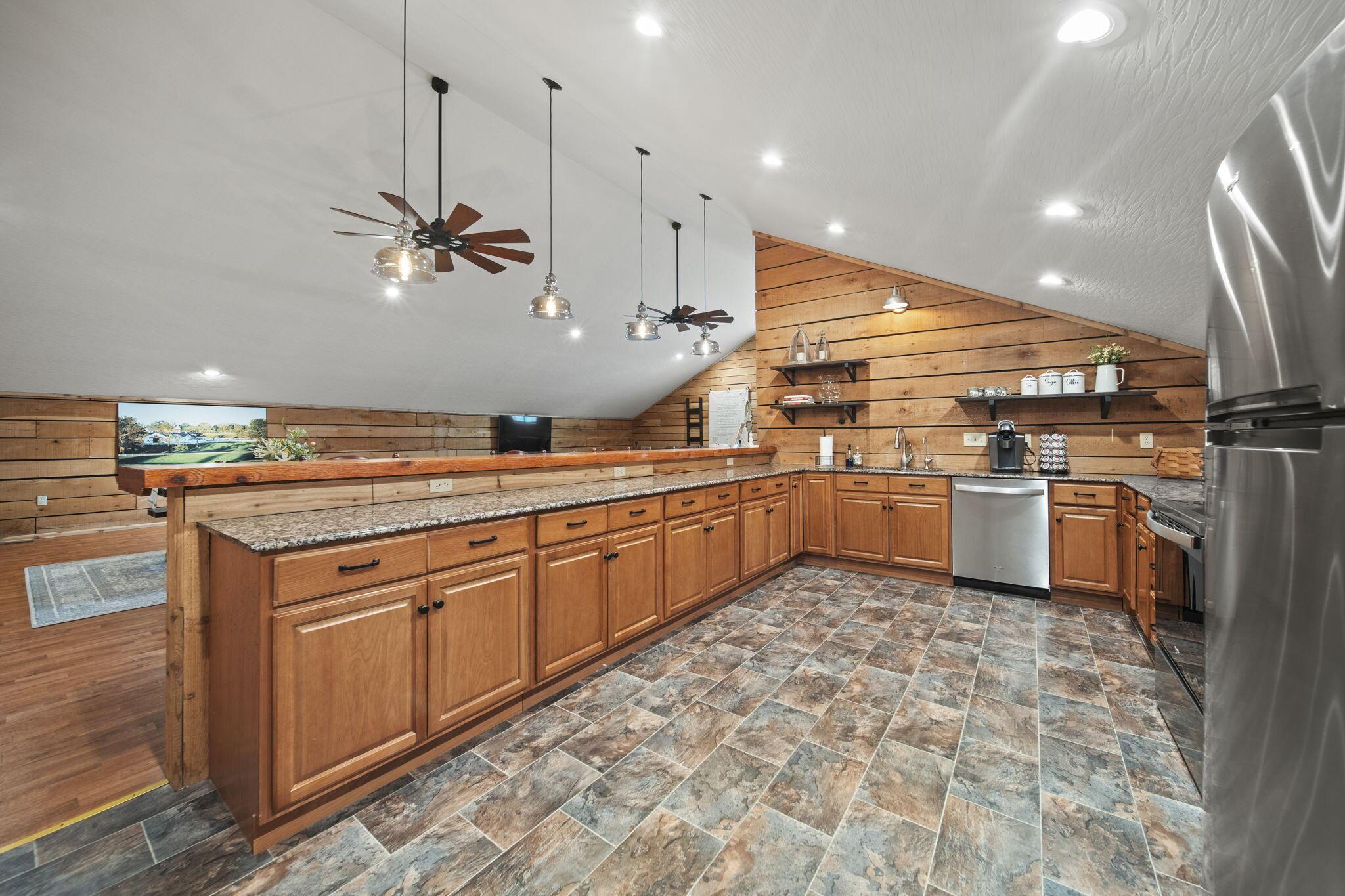 Alexandria, Ohio 43001, United States, 5 Bedrooms Bedrooms, ,11 BathroomsBathrooms,Residential,Contingent,111652