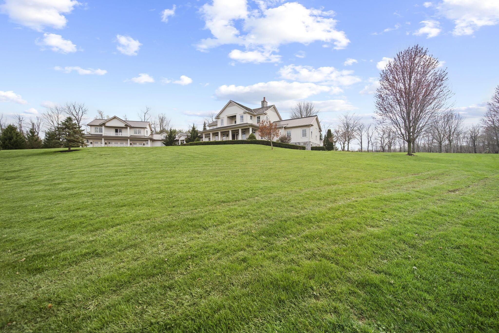 Alexandria, Ohio 43001, United States, 5 Bedrooms Bedrooms, ,11 BathroomsBathrooms,Residential,Contingent,111652