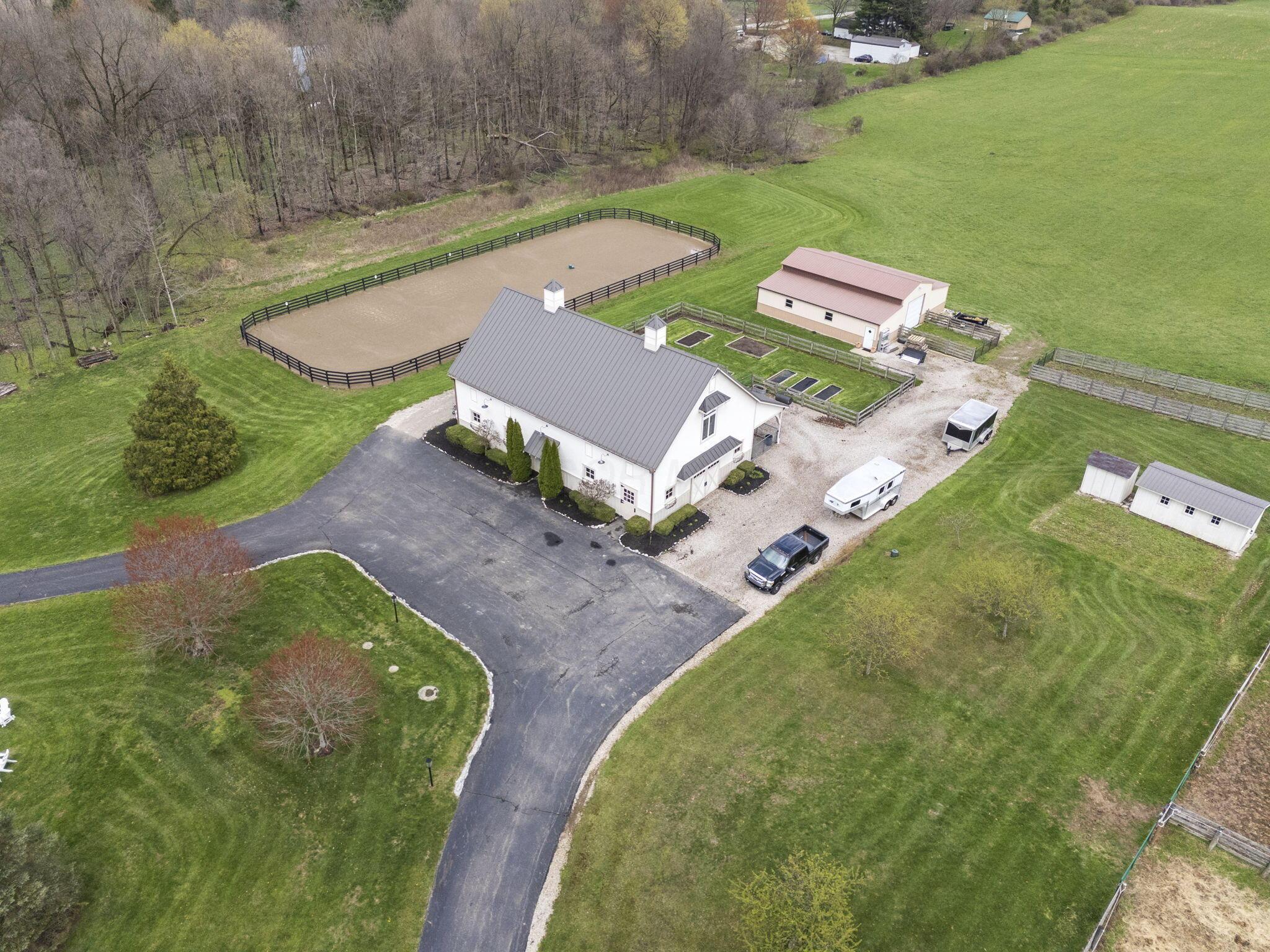 Alexandria, Ohio 43001, United States, 5 Bedrooms Bedrooms, ,11 BathroomsBathrooms,Residential,Contingent,111652