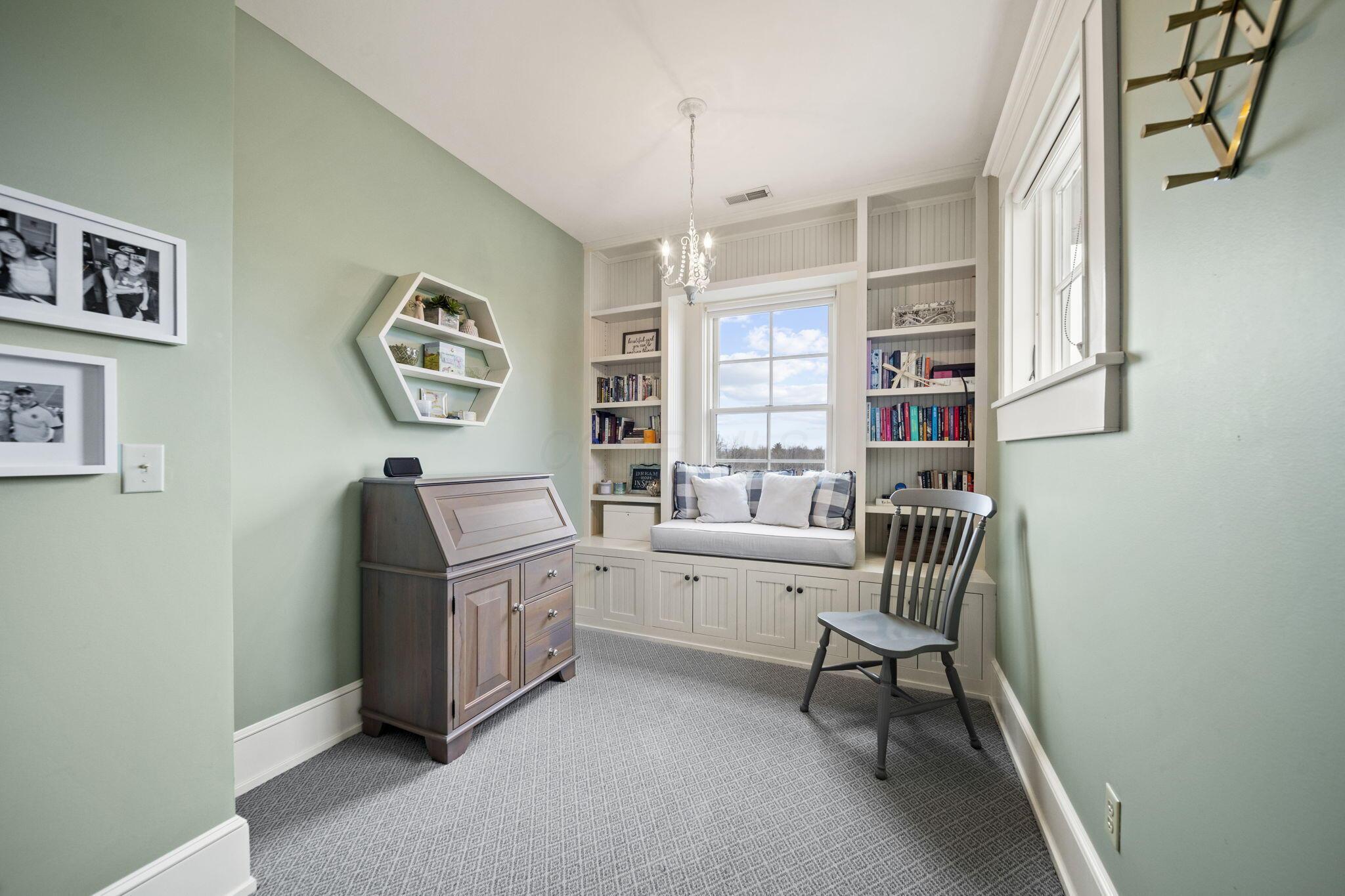 Alexandria, Ohio 43001, United States, 5 Bedrooms Bedrooms, ,11 BathroomsBathrooms,Residential,Contingent,111652