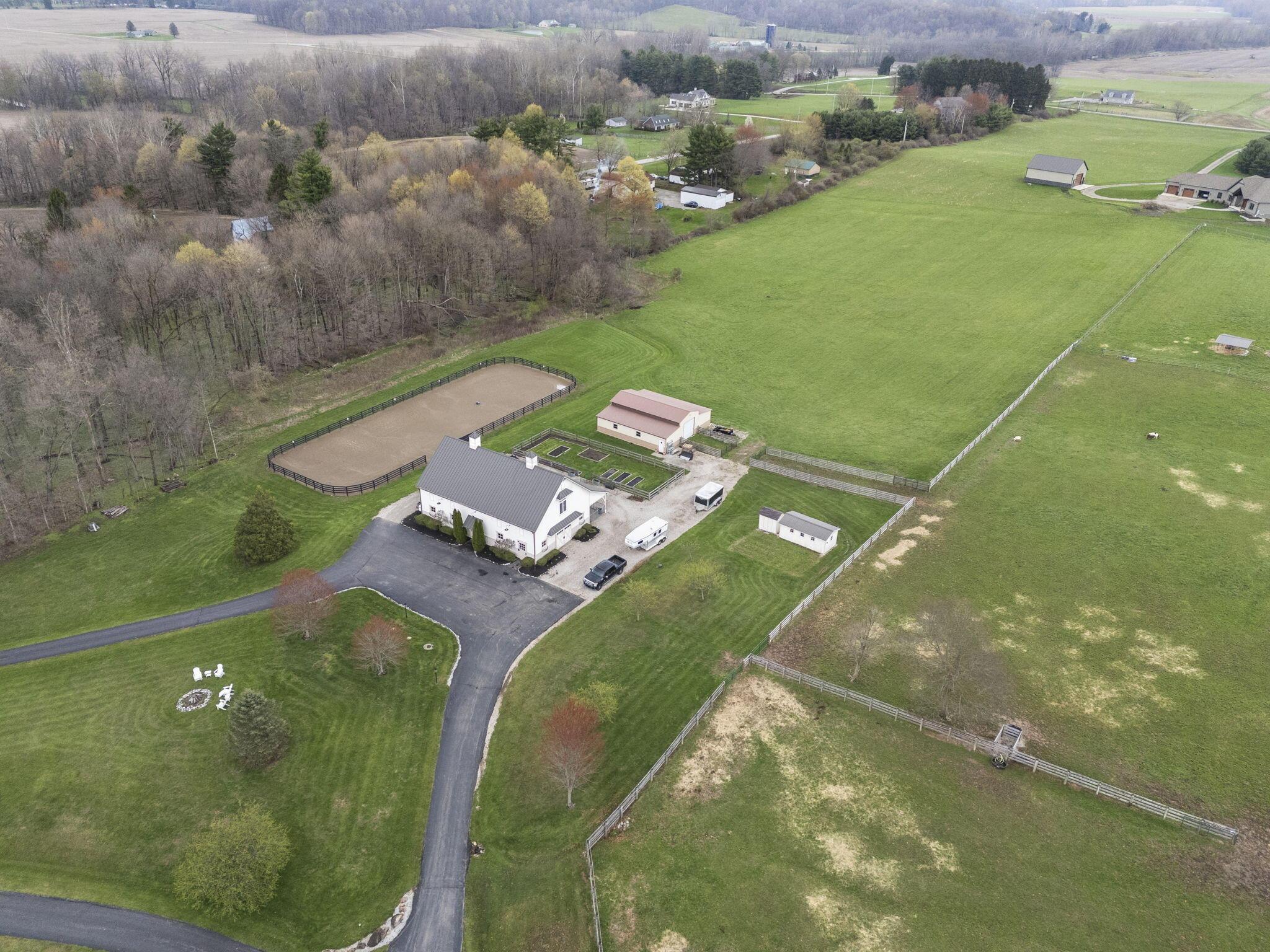 Alexandria, Ohio 43001, United States, 5 Bedrooms Bedrooms, ,11 BathroomsBathrooms,Residential,Contingent,111652