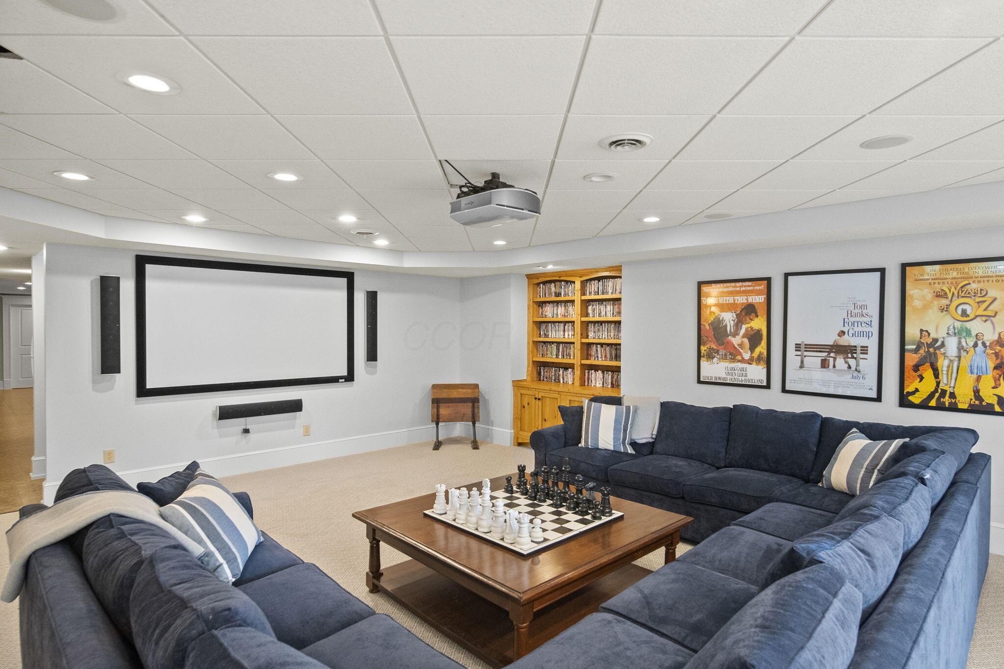 Alexandria, Ohio 43001, United States, 5 Bedrooms Bedrooms, ,11 BathroomsBathrooms,Residential,Contingent,111652