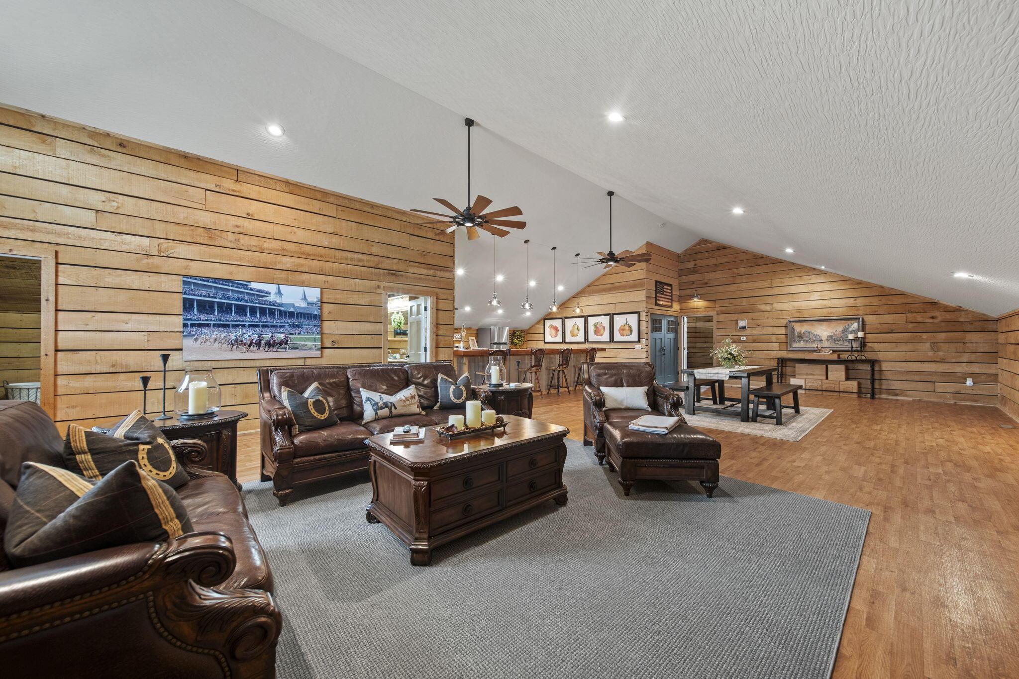 Alexandria, Ohio 43001, United States, 5 Bedrooms Bedrooms, ,11 BathroomsBathrooms,Residential,Contingent,111652