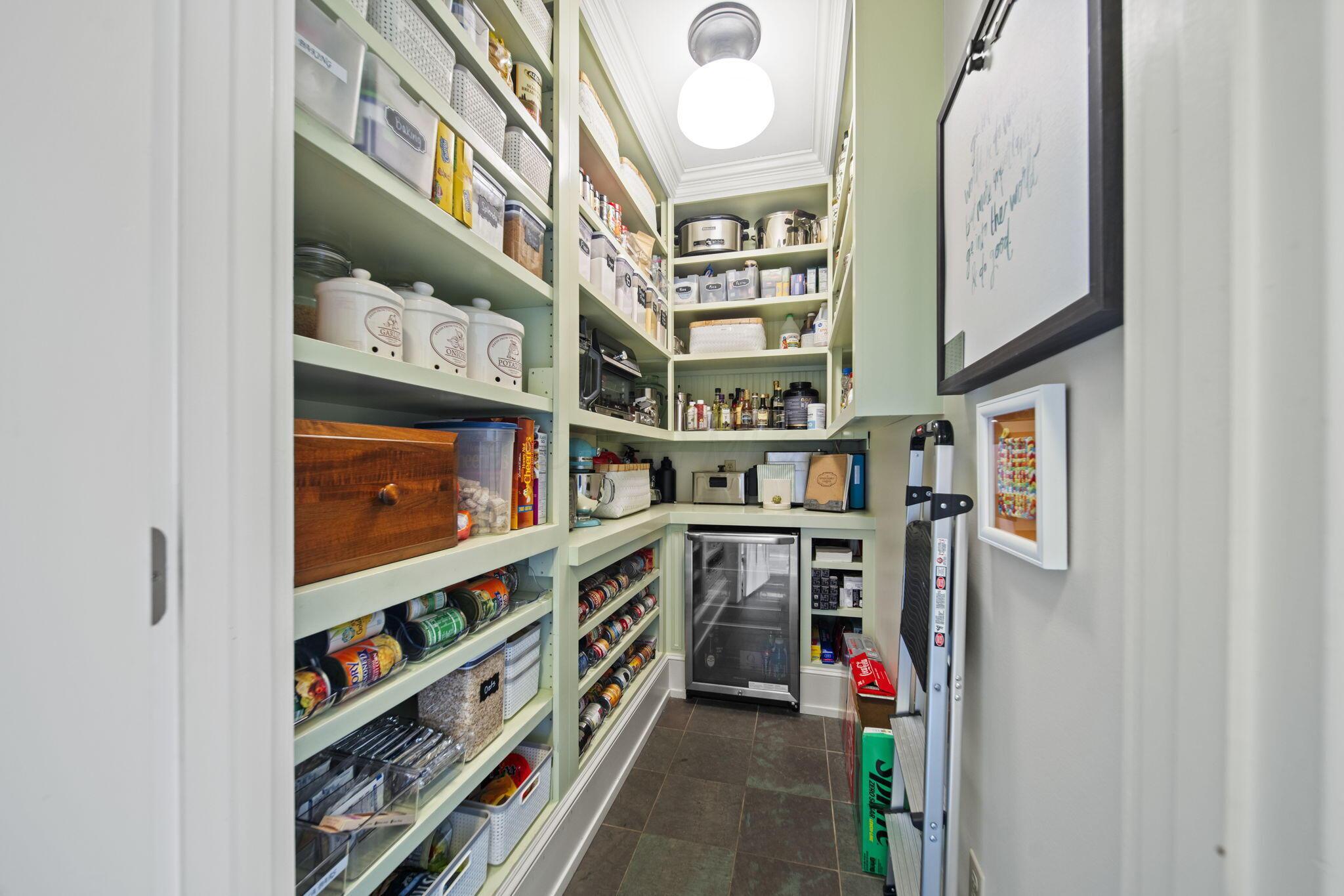 Alexandria, Ohio 43001, United States, 5 Bedrooms Bedrooms, ,11 BathroomsBathrooms,Residential,Contingent,111652