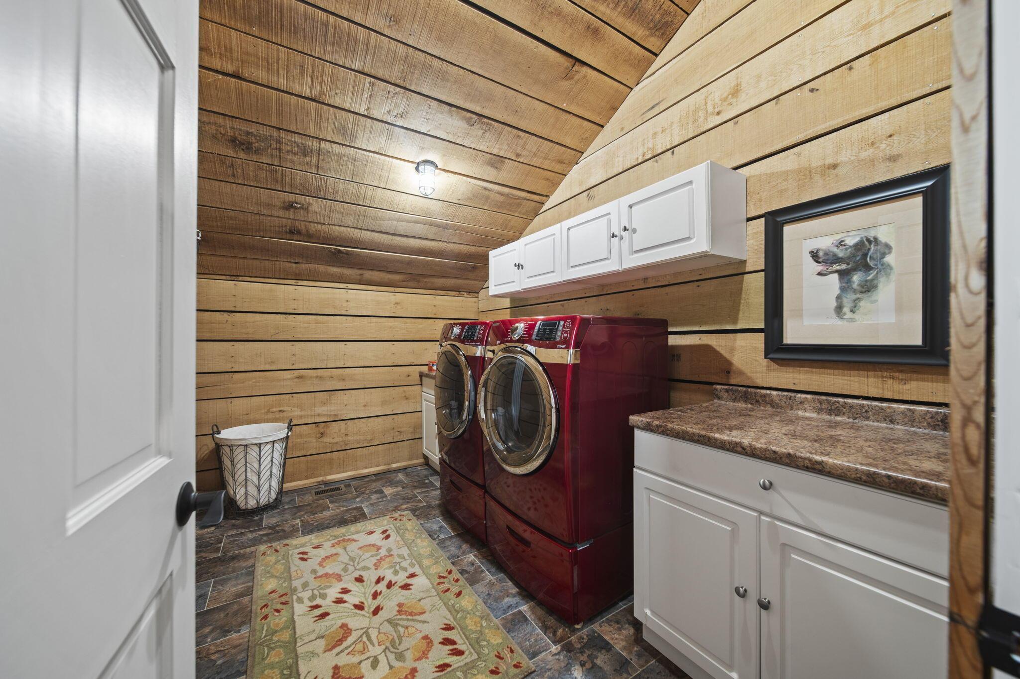 Alexandria, Ohio 43001, United States, 5 Bedrooms Bedrooms, ,11 BathroomsBathrooms,Residential,Contingent,111652