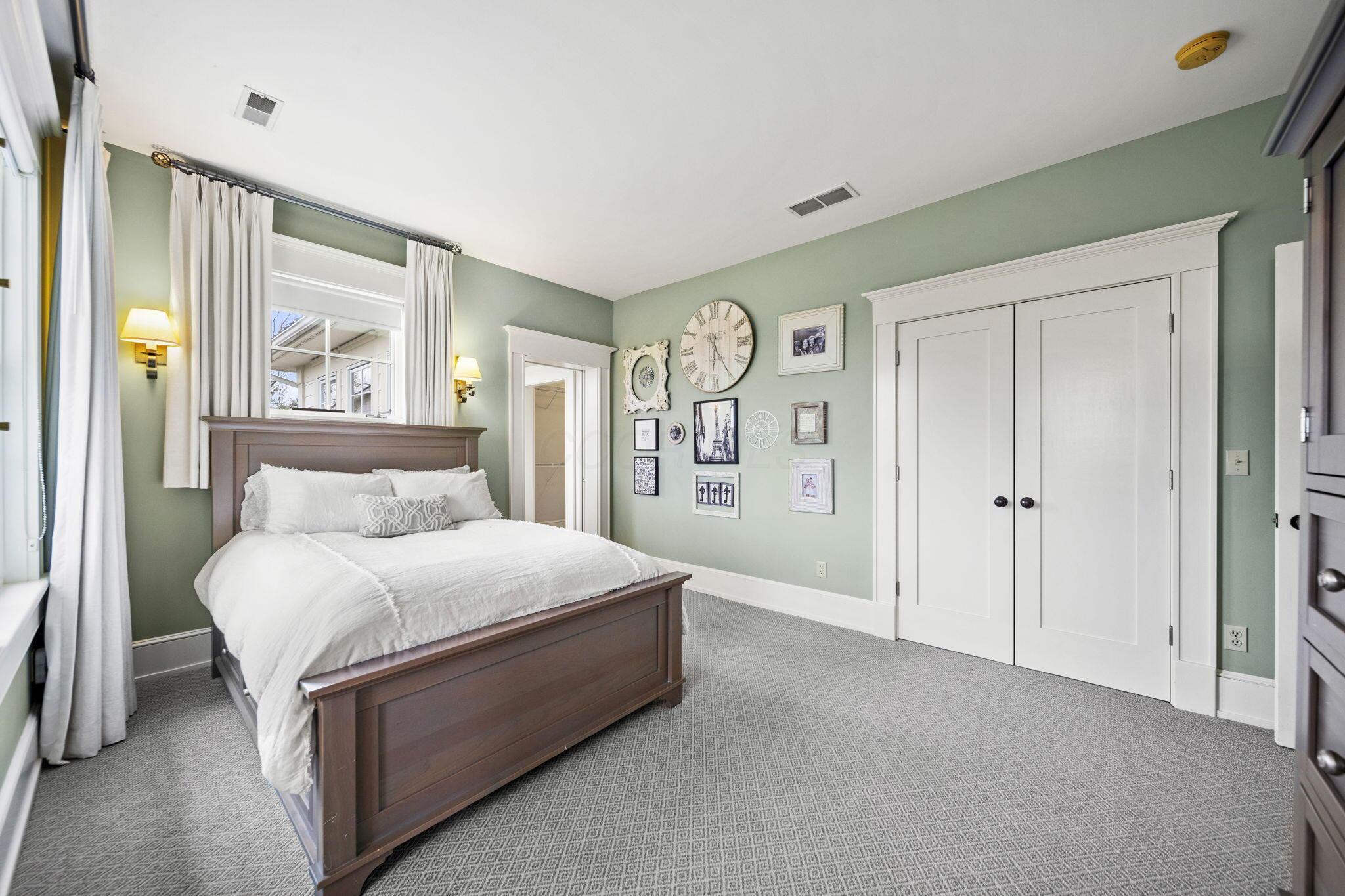 Alexandria, Ohio 43001, United States, 5 Bedrooms Bedrooms, ,11 BathroomsBathrooms,Residential,Contingent,111652