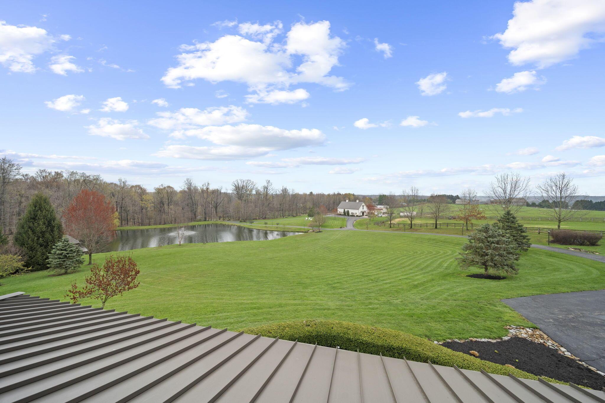 Alexandria, Ohio 43001, United States, 5 Bedrooms Bedrooms, ,11 BathroomsBathrooms,Residential,Contingent,111652