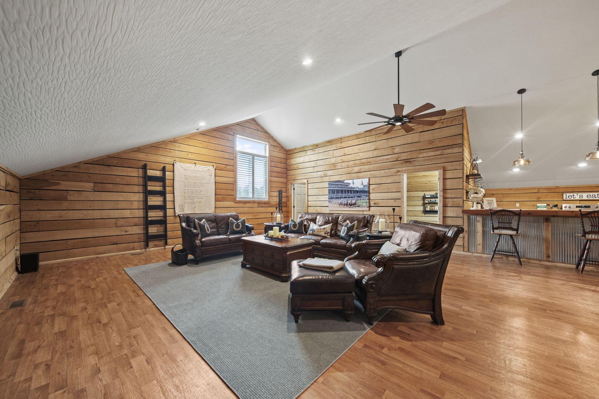 Alexandria, Ohio 43001, United States, 5 Bedrooms Bedrooms, ,11 BathroomsBathrooms,Residential,Contingent,111652