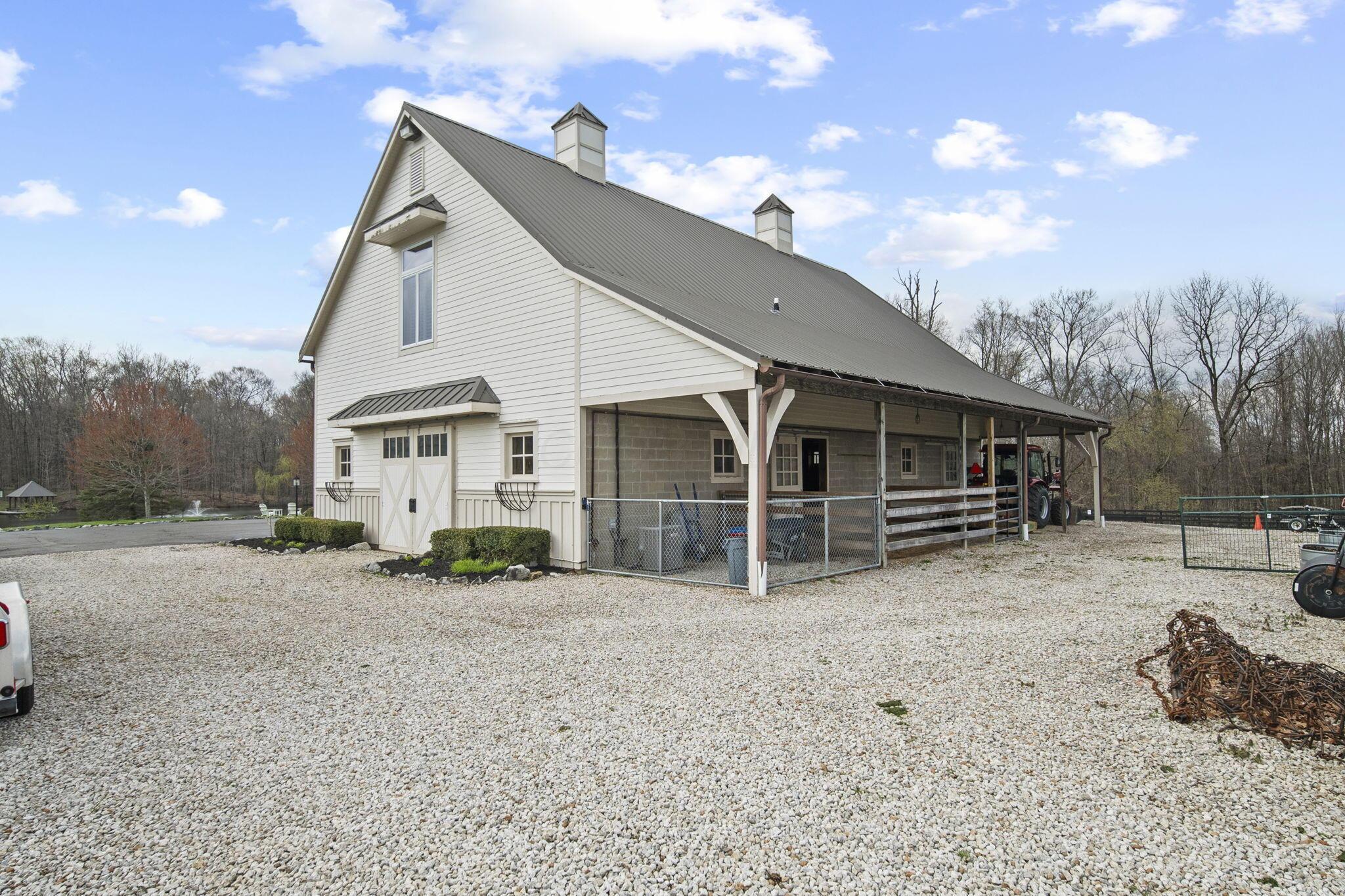 Alexandria, Ohio 43001, United States, 5 Bedrooms Bedrooms, ,11 BathroomsBathrooms,Residential,Contingent,111652