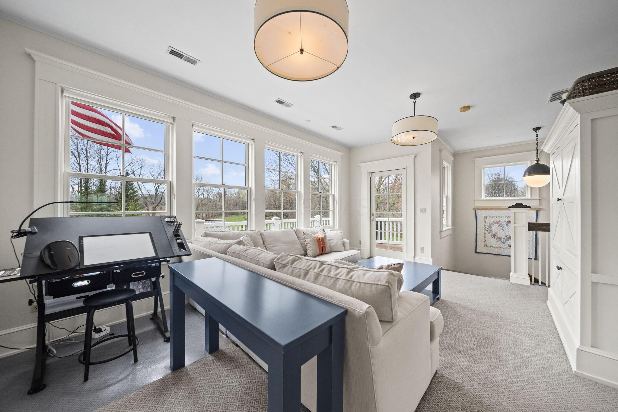 Alexandria, Ohio 43001, United States, 5 Bedrooms Bedrooms, ,11 BathroomsBathrooms,Residential,Contingent,111652