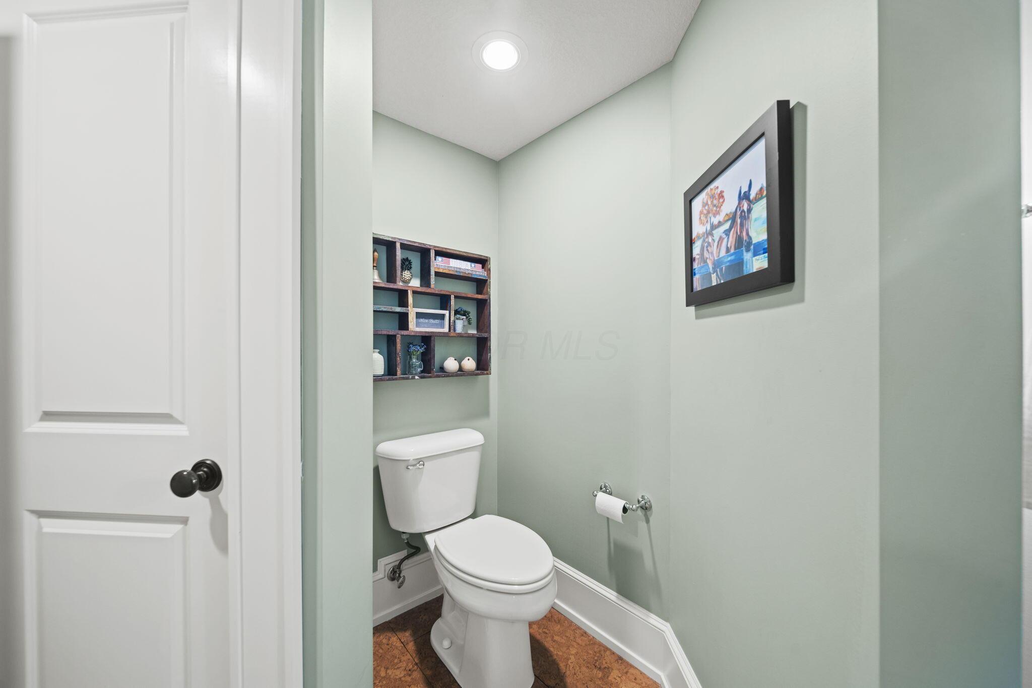 Alexandria, Ohio 43001, United States, 5 Bedrooms Bedrooms, ,11 BathroomsBathrooms,Residential,Contingent,111652