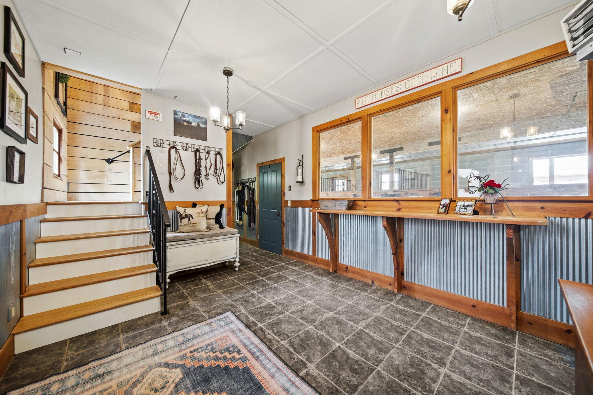 Alexandria, Ohio 43001, United States, 5 Bedrooms Bedrooms, ,11 BathroomsBathrooms,Residential,Contingent,111652