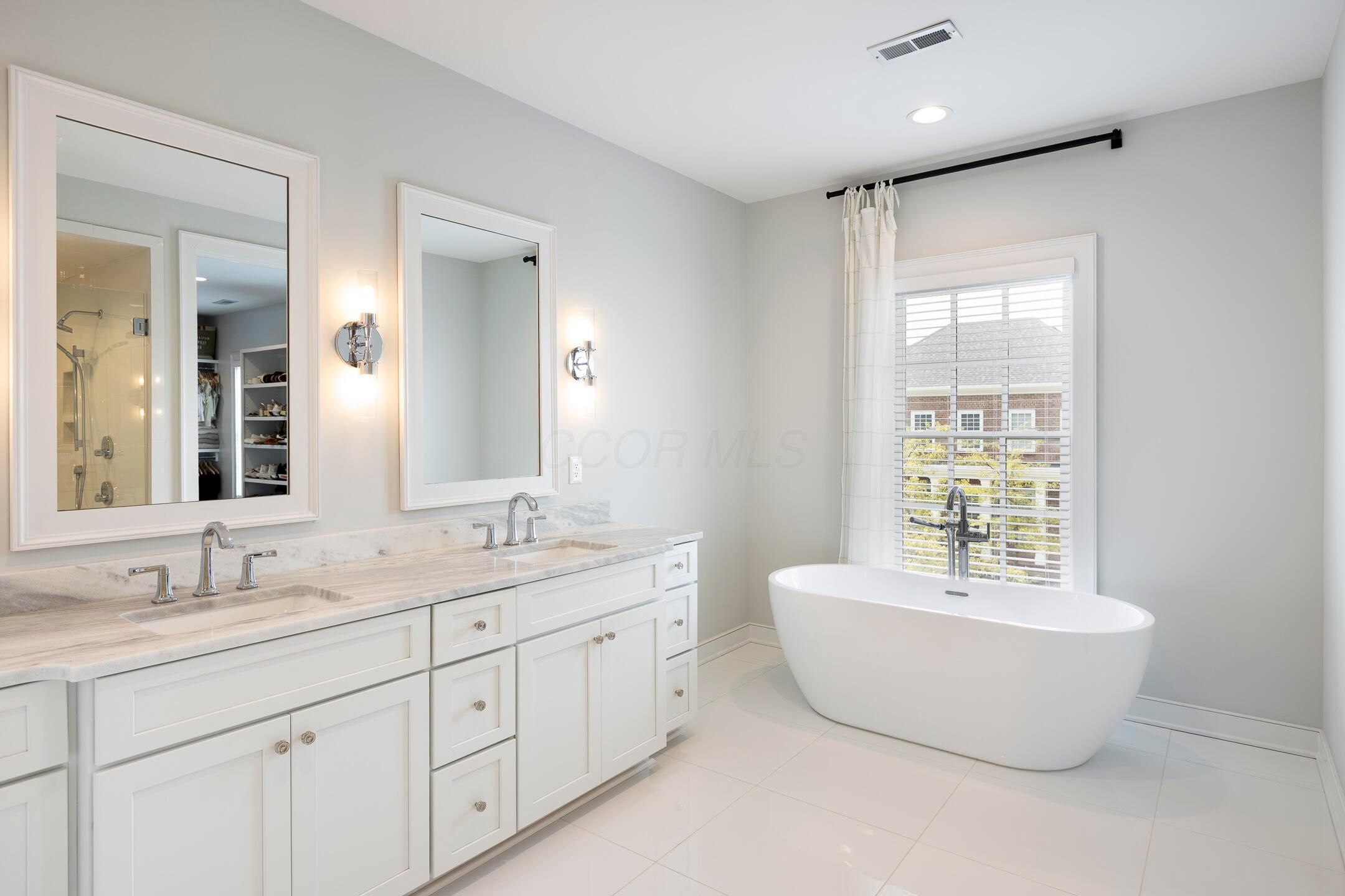 7018 Hanbys Loop, New Albany, Ohio image 34