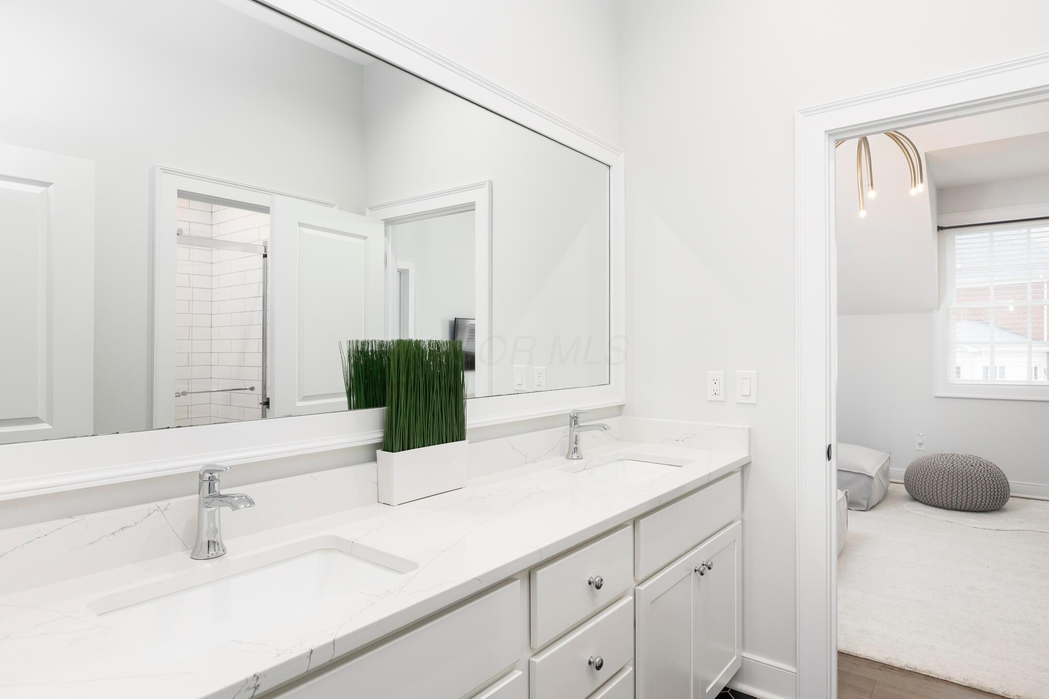 7018 Hanbys Loop, New Albany, Ohio image 44