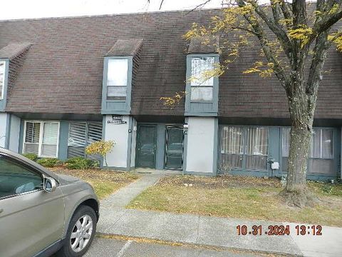 4692 Charecote Lane Unit E, Columbus, OH 43220 - #: 224039206