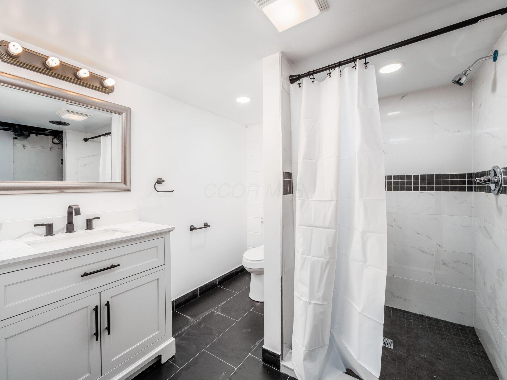 525 S High Street, Urbana, Ohio image 31