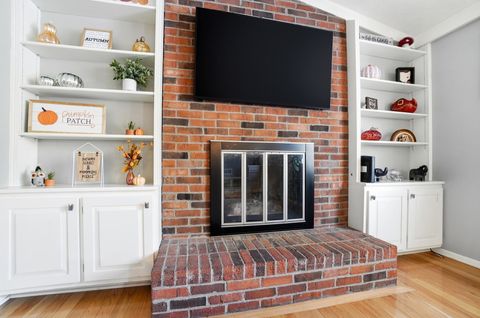 Tiny photo for 140 Greenglade Avenue, Worthington, OH 43085 (MLS # 225044951)