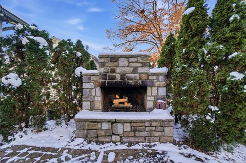 Tiny photo for 140 Greenglade Avenue, Worthington, OH 43085 (MLS # 225044951)