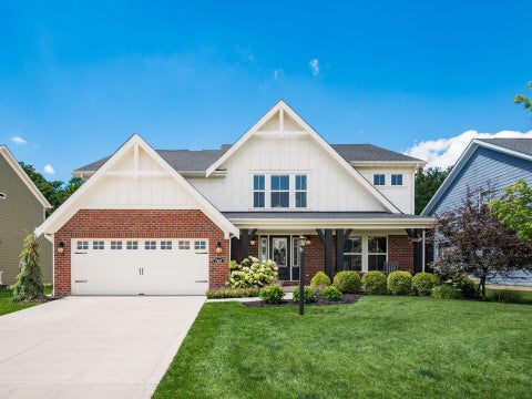Homes For Sale - 7110 Scarlet Oak Drive<br/> Hilliard, OH 43026