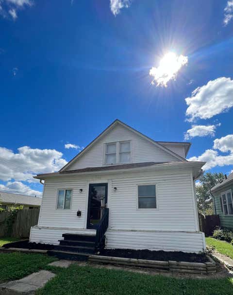 Photo of 1709 E Weber Road, Columbus, OH 43211 (MLS # 226026901)