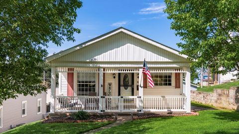 Photo of 821 Stewart Avenue, Cambridge, OH 43725 (MLS # 226013159)