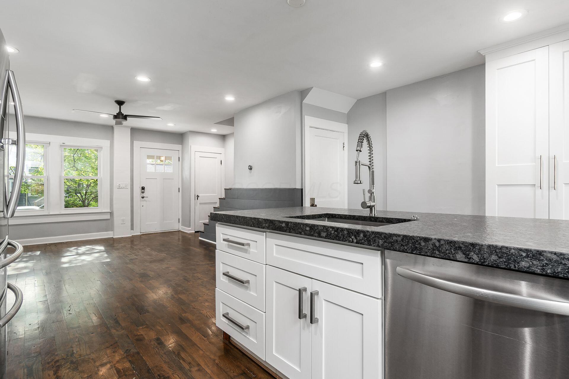 1369 Meadow Road, Columbus, Ohio image 15
