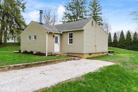 932 Montgomery Road NE Newark OH 43055