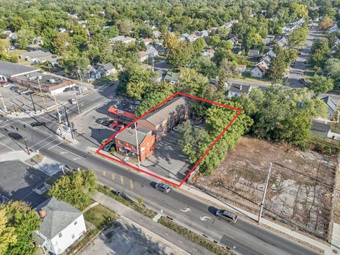 Photo of 1084 E Hudson Street, Columbus, OH 43211 (MLS # 225035535)