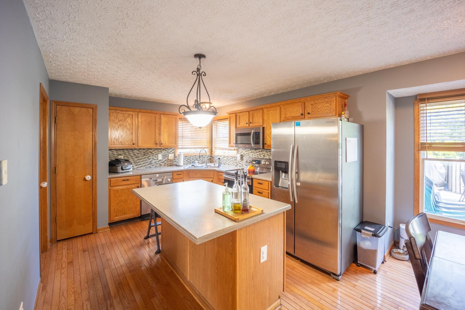 4508 Dungannon Drive, Grove City, Ohio image 9