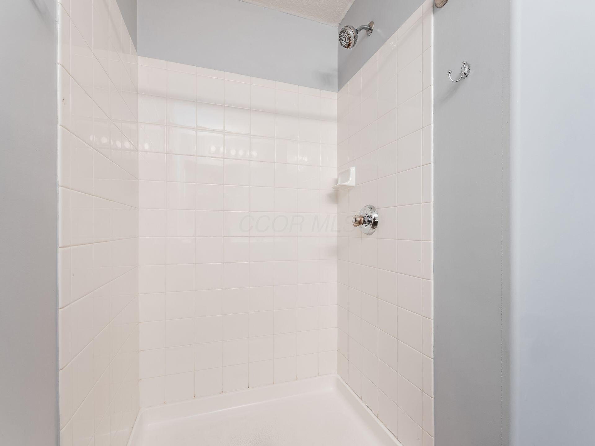 5632 Caledonia Drive, Westerville, Ohio image 16