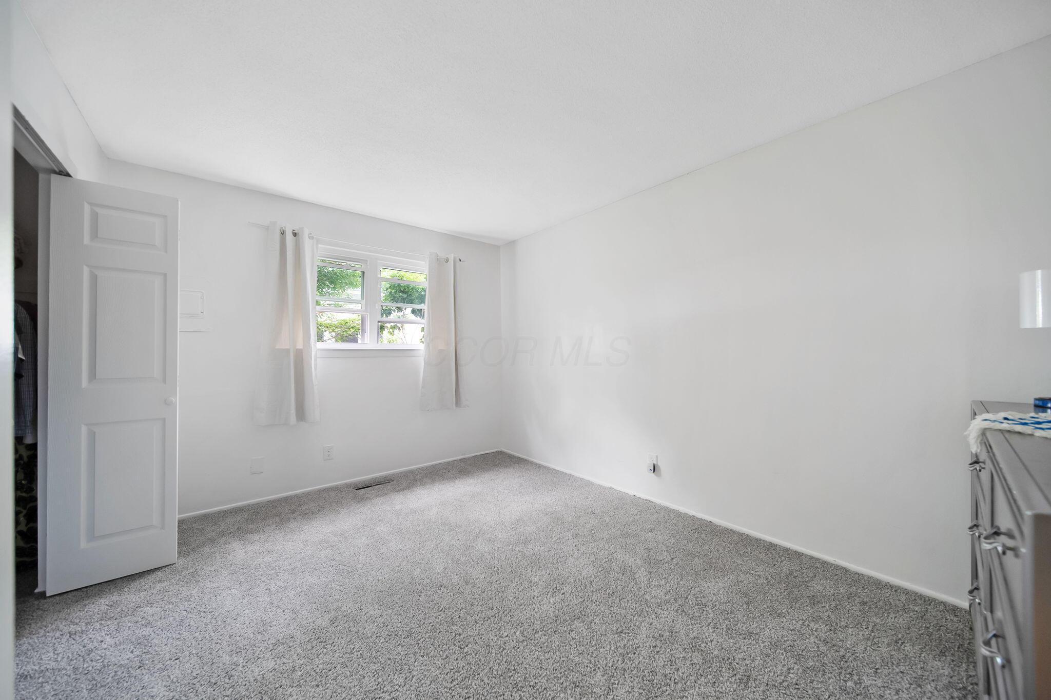 4861 Warminster Drive, Columbus, Ohio image 30