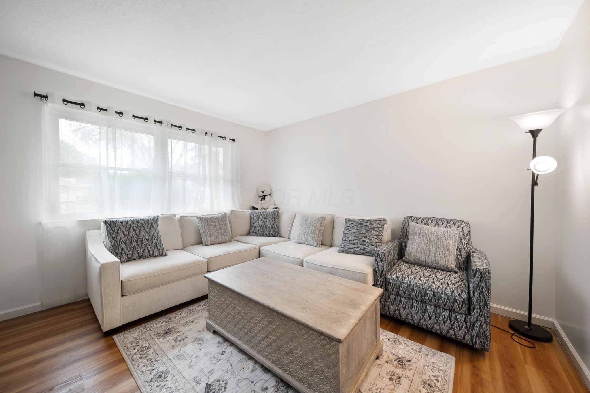 4861 Warminster Drive, Columbus, Ohio image 16